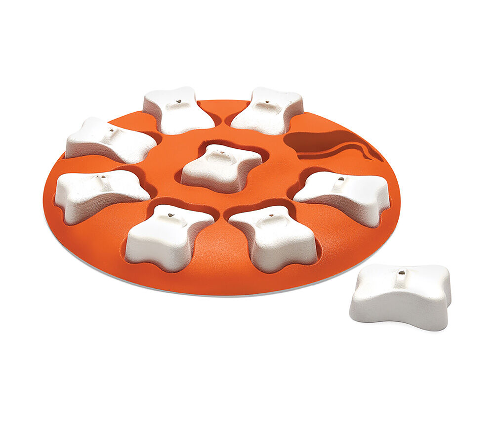 Nina Ottoson Dog Smart - Puzzel - Hondenspeelgoed - Oranje - 4x31x28 cm Nina Ottoson Dog Smart - Puzzel - Hondenspeelgoed - Oranje - 4x31x28 cm