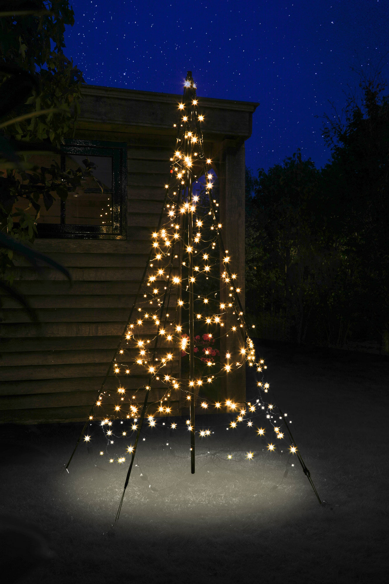 Fairybell - Vlaggenmast kerstboom - 300 - Warm wit - 200 cm Fairybell - Vlaggenmast kerstboom - 300 - Warm wit - 200 cm